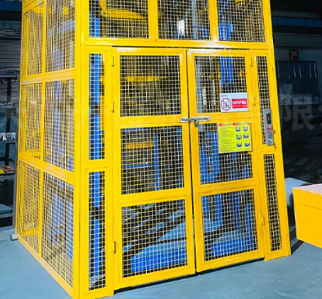 临高货梯可以安装在室外吗