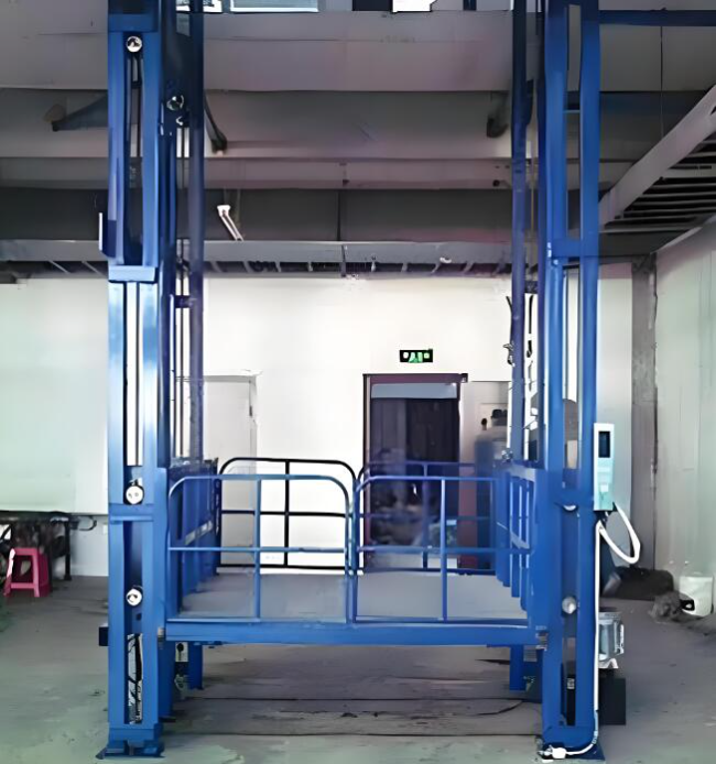 临高导轨式升降货梯